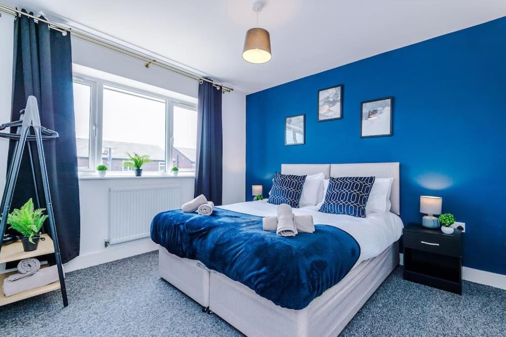 Stylish Four Bedroom House In St Helens By Eason Stays, For Contractors Digs And Weekend Stays, With Free Parking Exteriör bild